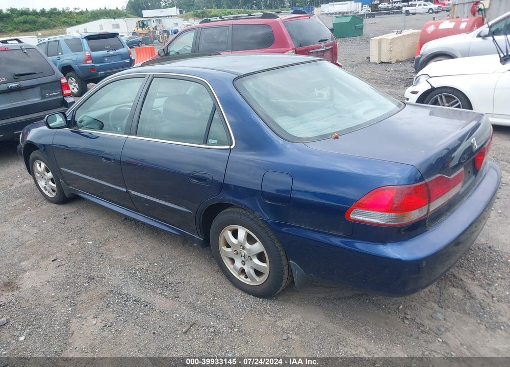 2002 HONDA ACCORD 2.3 EX/2.3 SE VIN: JHMCG668X2C027117