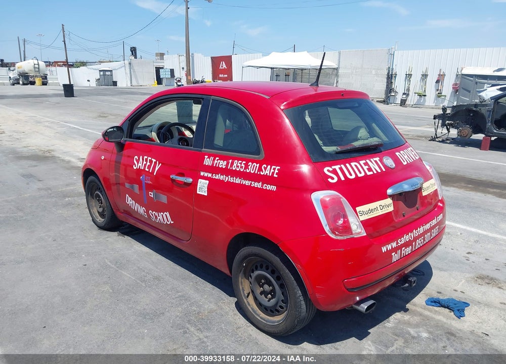 2015 FIAT 500 POP VIN: 3C3CFFAR0FT502132
