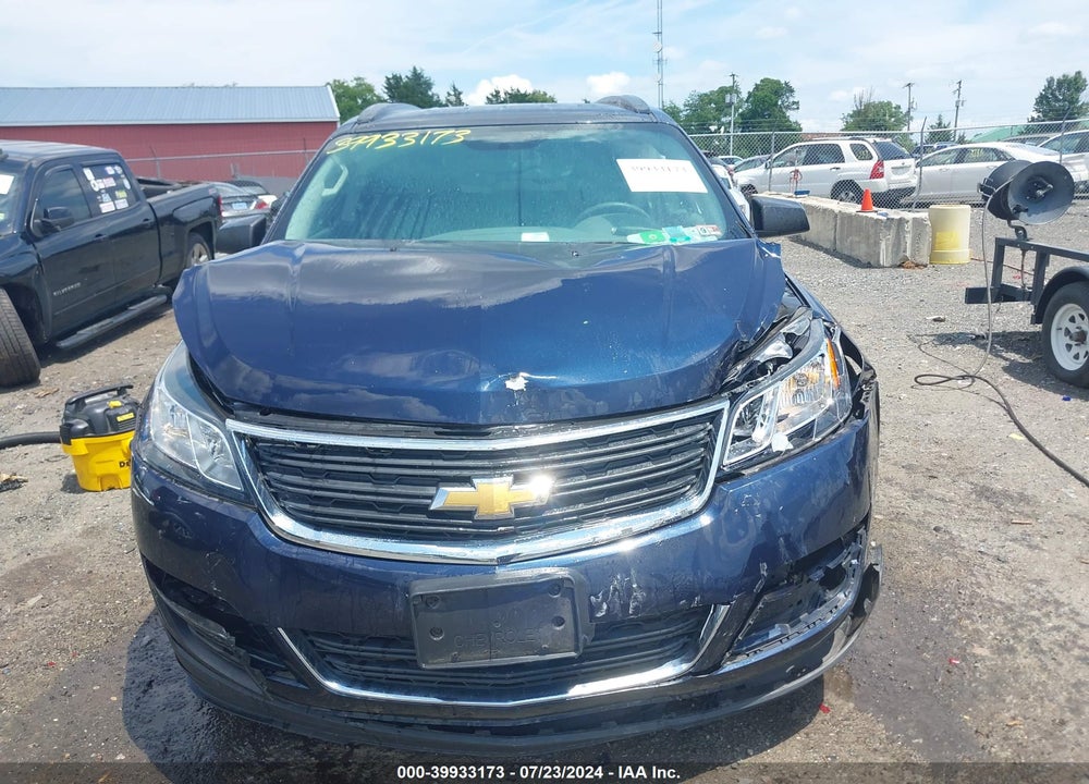 2016 CHEVROLET TRAVERSE LS VIN: 1GNKVFED8GJ308313
