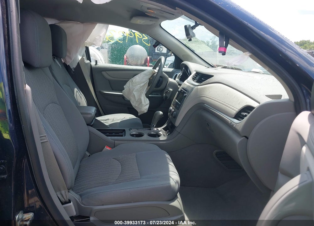 2016 CHEVROLET TRAVERSE LS VIN: 1GNKVFED8GJ308313