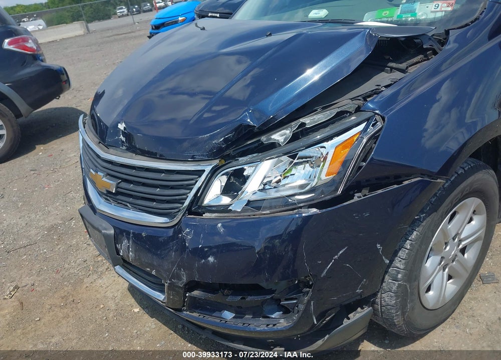 2016 CHEVROLET TRAVERSE LS VIN: 1GNKVFED8GJ308313