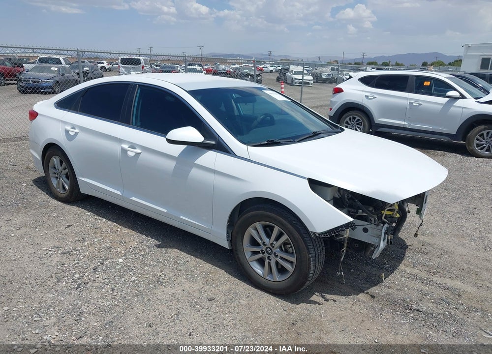 2015 HYUNDAI SONATA SE VIN: 5NPE24AF9FH257292