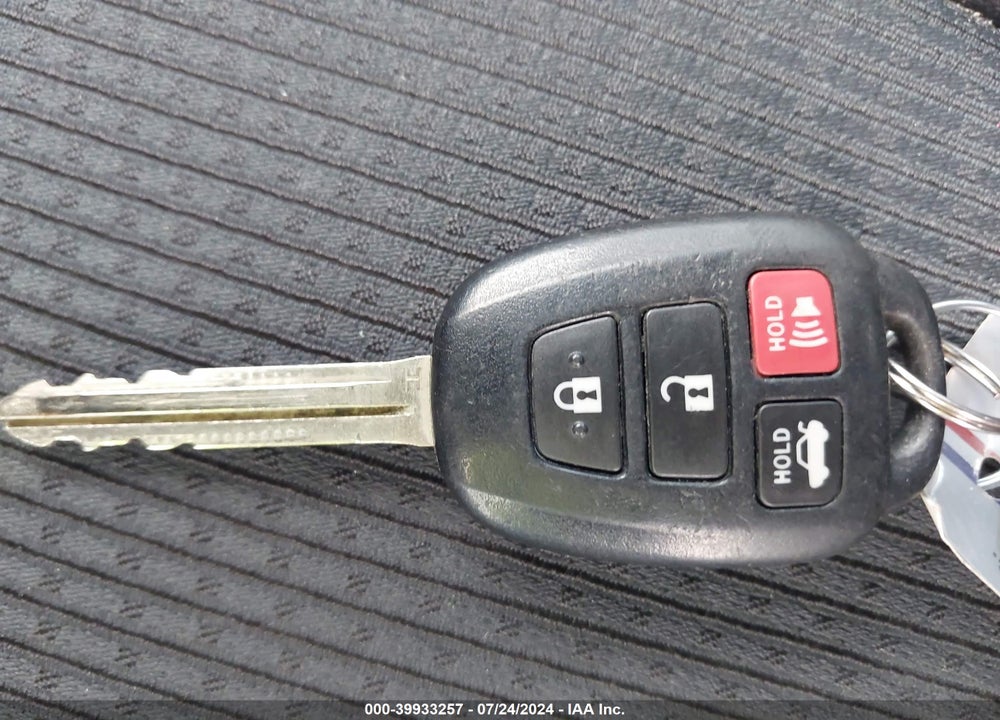 2017 TOYOTA CAMRY SE VIN: 4T1BF1FK4HU727146