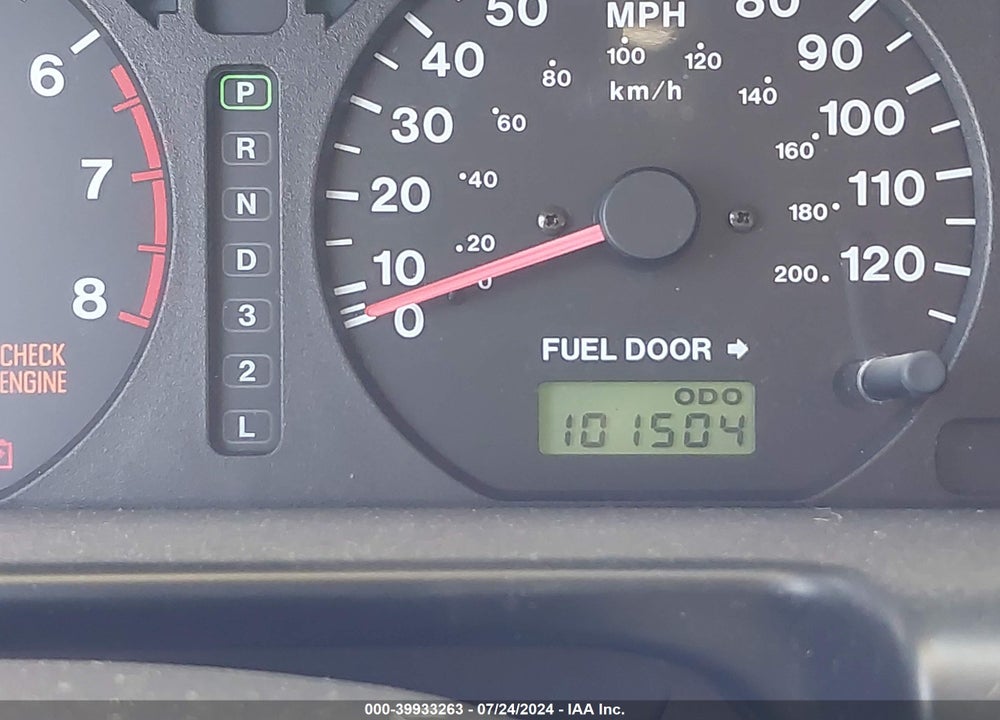 2002 ISUZU TROOPER LIMITED/LS/S VIN: JACDJ58X527J04425