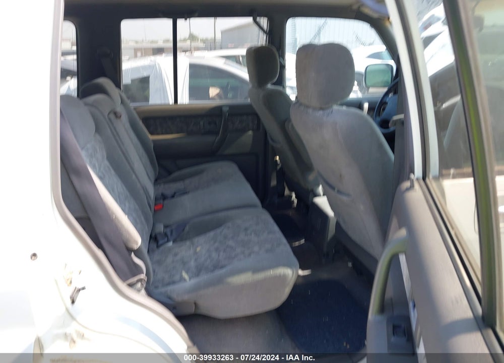2002 ISUZU TROOPER LIMITED/LS/S VIN: JACDJ58X527J04425
