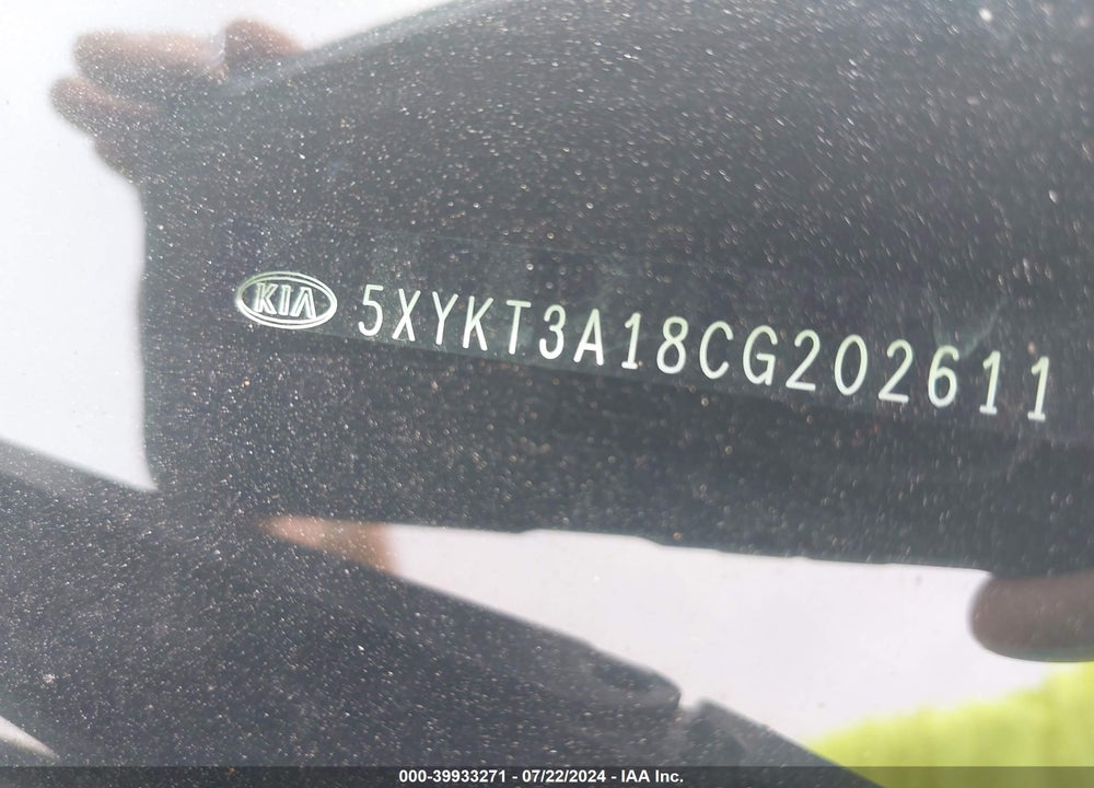 2012 KIA SORENTO LX VIN: 5XYKT3A18CG202611