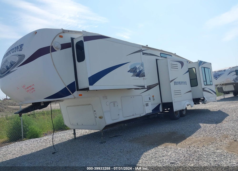 2011 FOREST RIVER BROOKS BROTHERS TRAILERS VIN: 5ZT3BK2B8BA302617