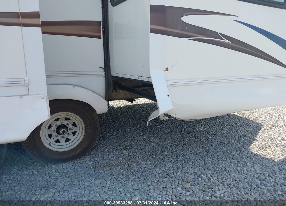 2011 FOREST RIVER BROOKS BROTHERS TRAILERS VIN: 5ZT3BK2B8BA302617