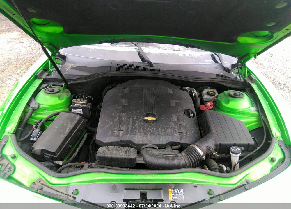 2011 CHEVROLET CAMARO LT VIN: 2G1FB1ED4B9138647
