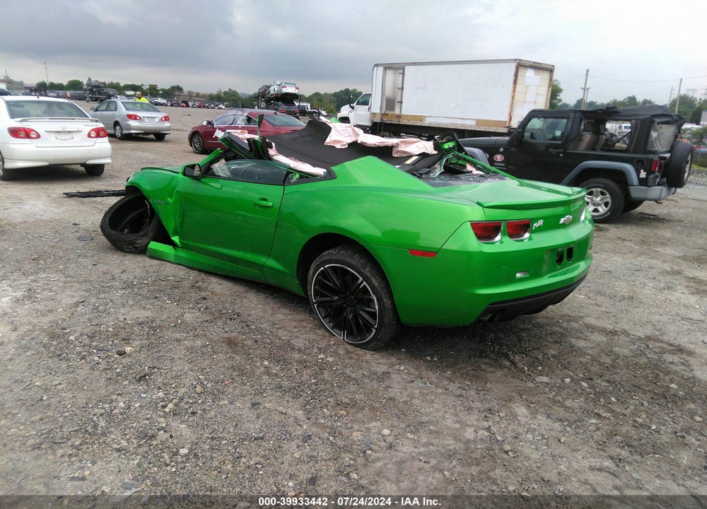 2011 CHEVROLET CAMARO LT VIN: 2G1FB1ED4B9138647
