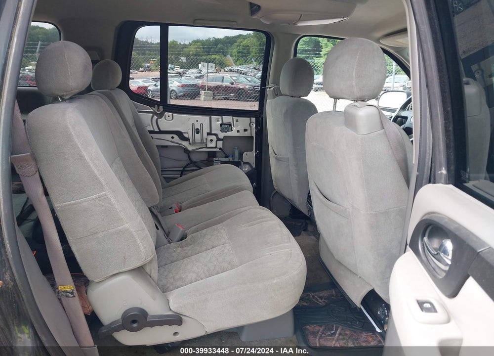2005 GMC ENVOY XL VIN: 1GKET16S056116609