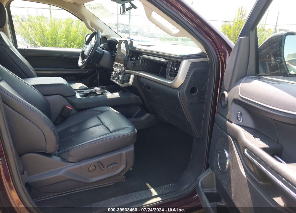 2024 FORD EXPEDITION XLT VIN: 1FMJU1H86REA29300