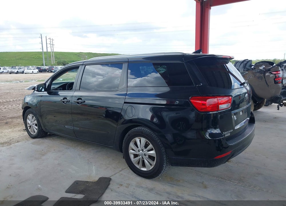 2017 KIA SEDONA LX VIN: KNDMB5C17H6327940