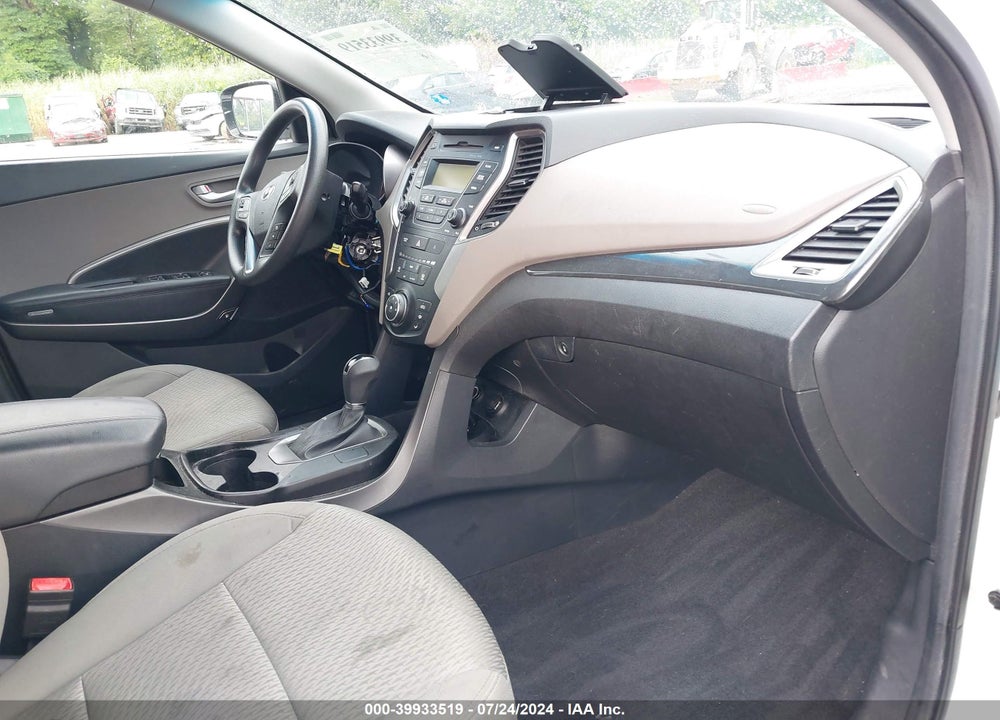 2014 HYUNDAI SANTA FE SPORT 2.4L VIN: 5XYZT3LB7EG193424