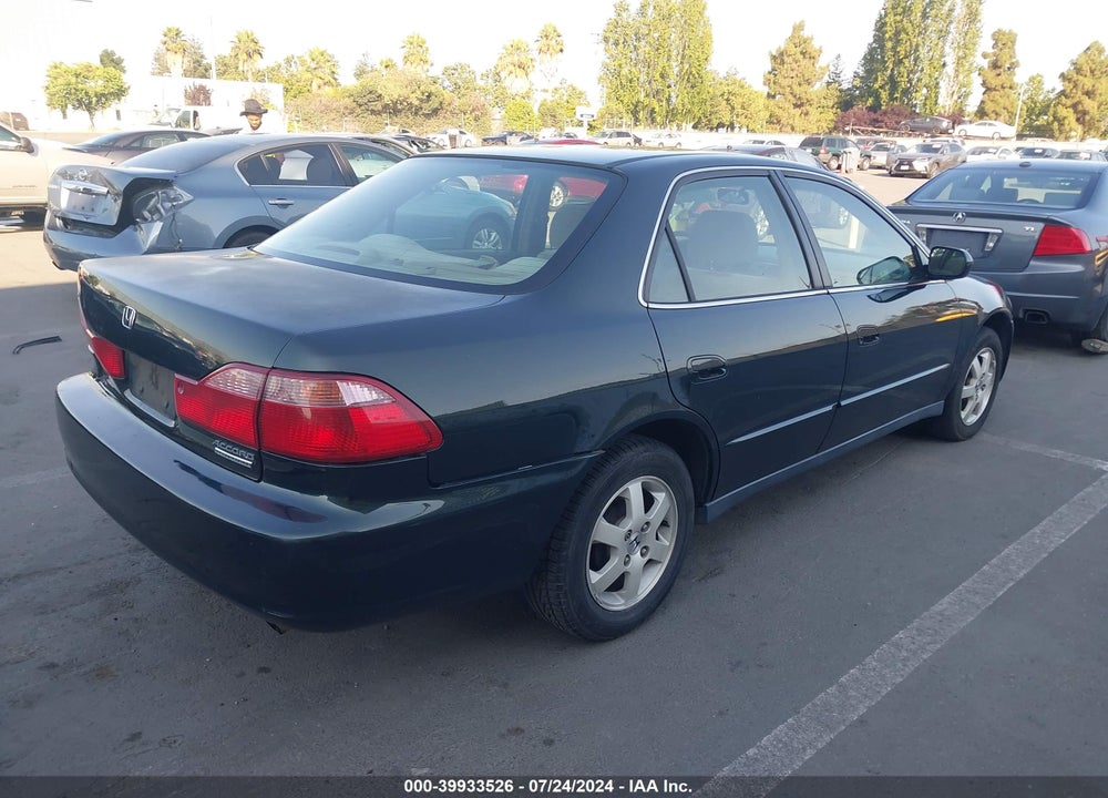 2000 HONDA ACCORD 2.3 SE VIN: JHMCG6696YC028170