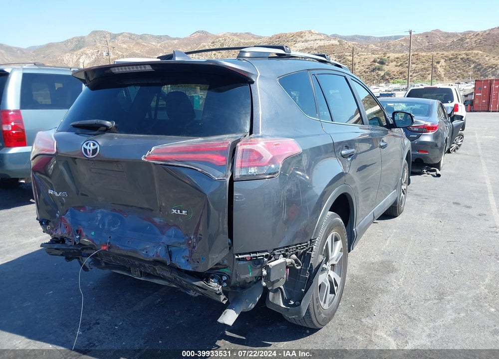 2018 TOYOTA RAV4 XLE VIN: JTMWFREV1JD116965