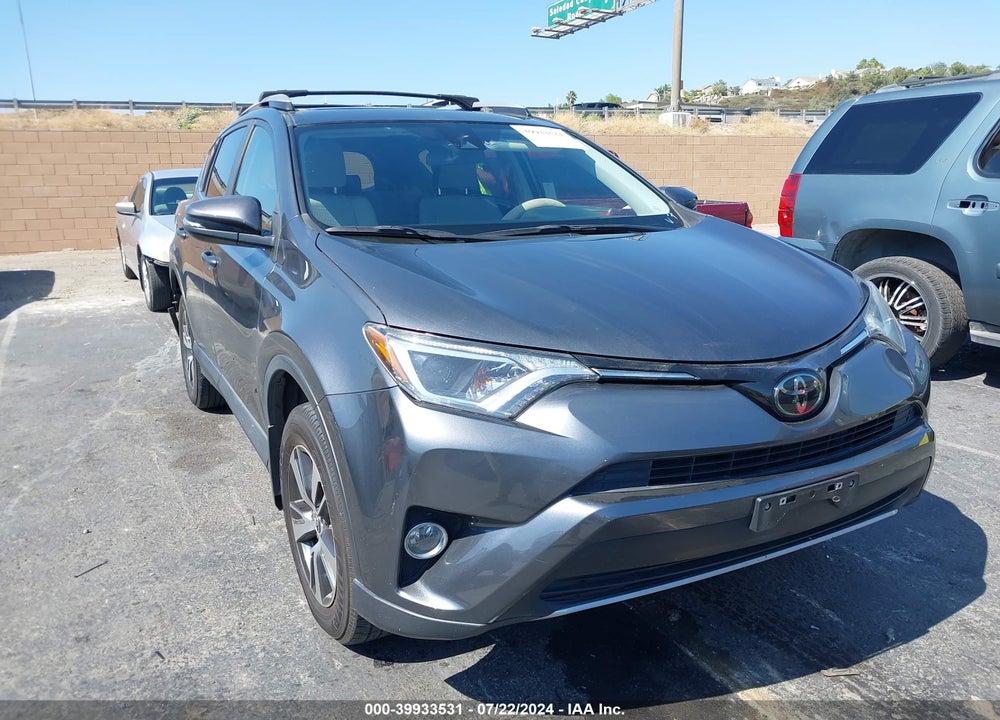 2018 TOYOTA RAV4 XLE VIN: JTMWFREV1JD116965