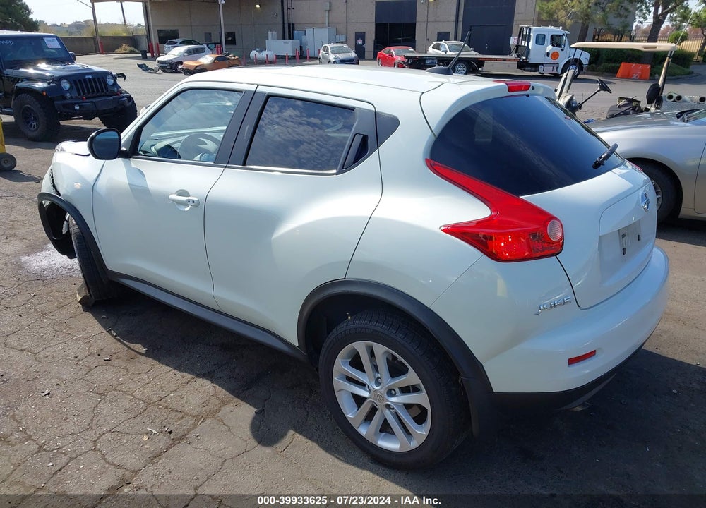 2011 NISSAN JUKE SV VIN: JN8AF5MR3BT000282