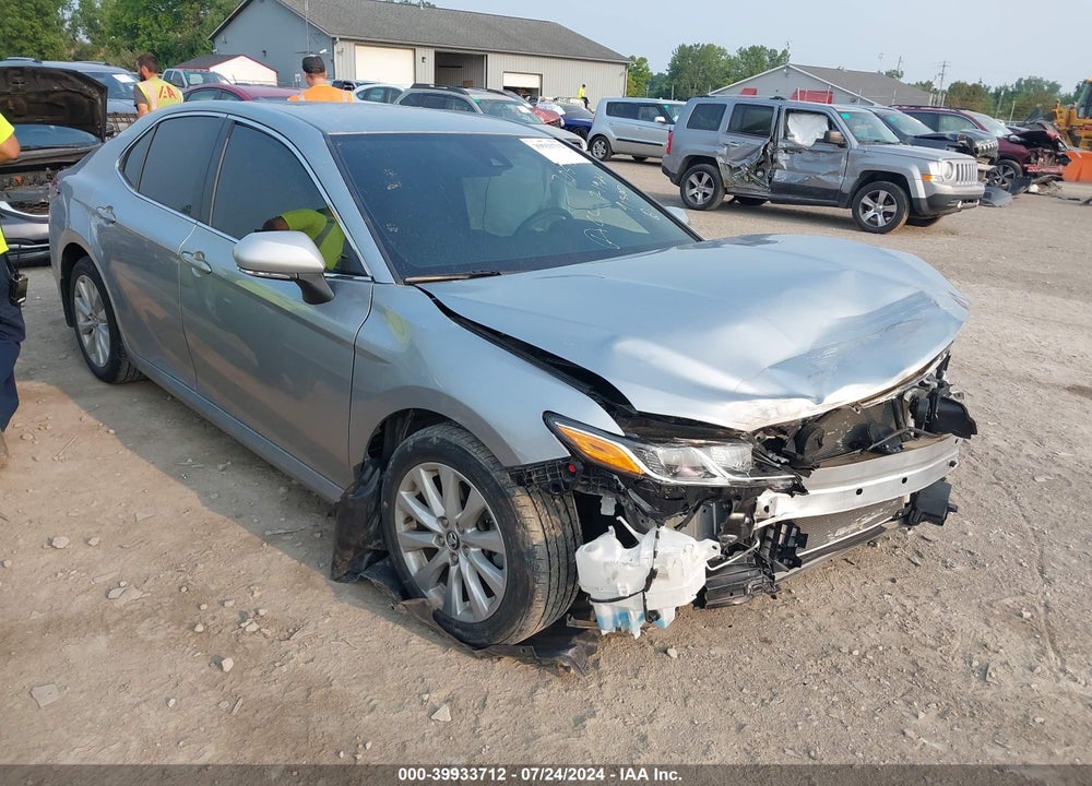 2020 TOYOTA CAMRY LE VIN: 4T1C11AK7LU913007