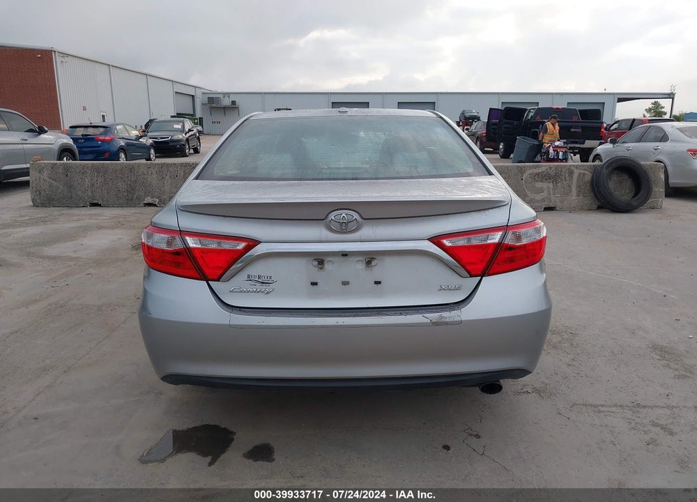 2015 TOYOTA CAMRY XLE VIN: 4T1BF1FK0FU932735