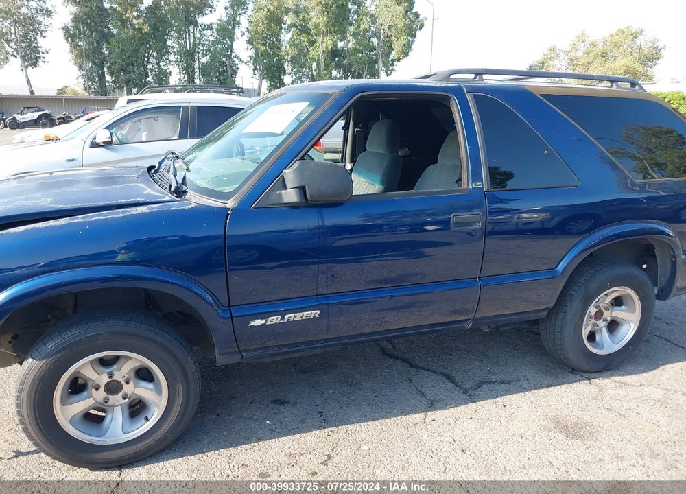 2000 CHEVROLET BLAZER LS VIN: 1GNCS18W6YK245608