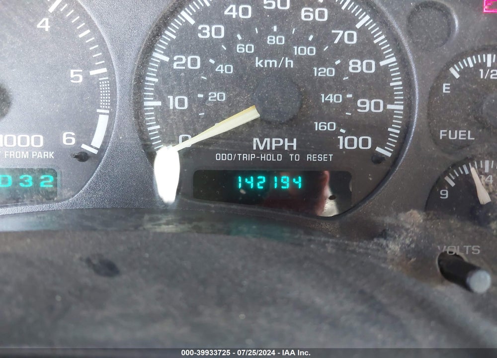 2000 CHEVROLET BLAZER LS VIN: 1GNCS18W6YK245608