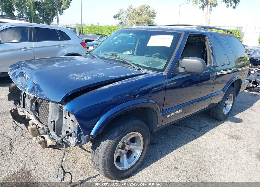 2000 CHEVROLET BLAZER LS VIN: 1GNCS18W6YK245608