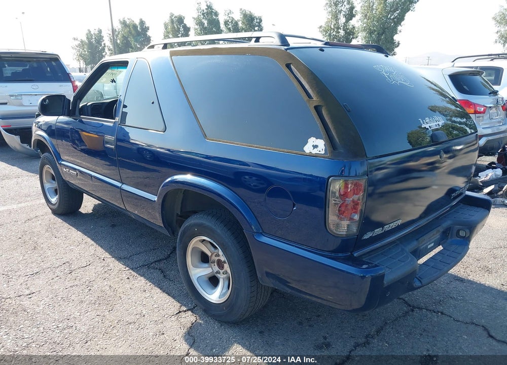 2000 CHEVROLET BLAZER LS VIN: 1GNCS18W6YK245608