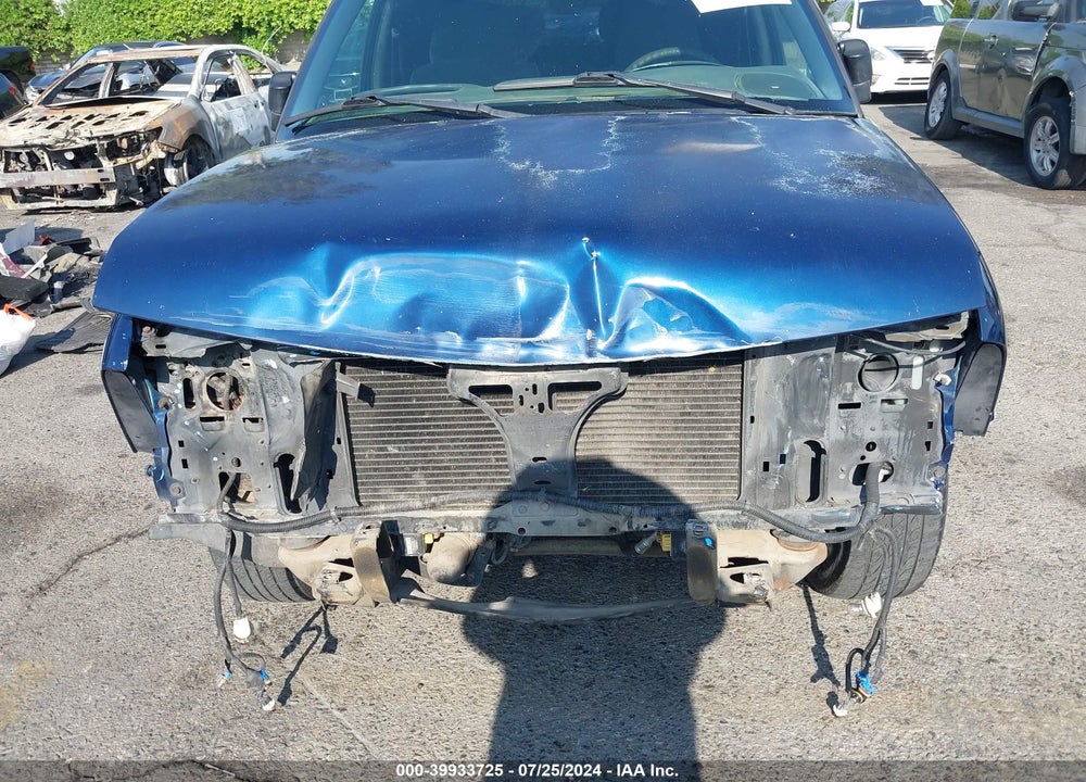 2000 CHEVROLET BLAZER LS VIN: 1GNCS18W6YK245608