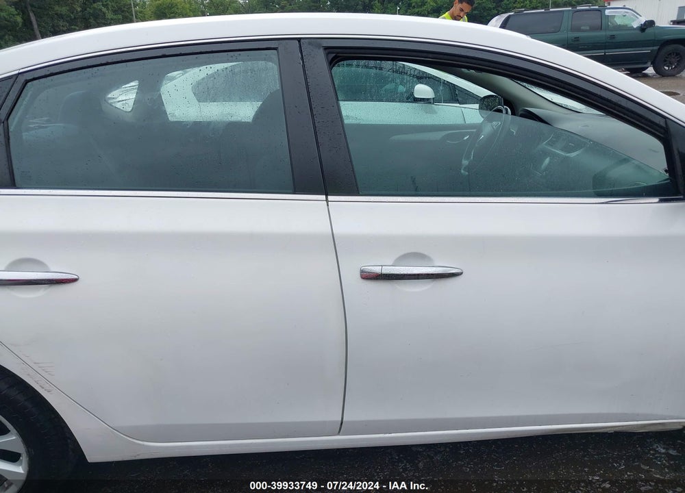 2018 NISSAN SENTRA S VIN: 3N1AB7AP7JY331848