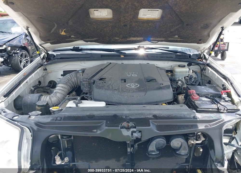 2006 TOYOTA 4RUNNER SR5 V6 VIN: JTEZU14R268044985