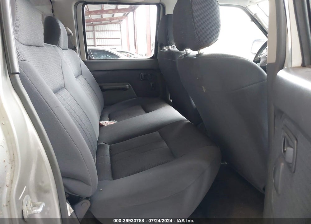 2002 NISSAN FRONTIER XE-V6 VIN: 1N6ED27Y02C357758