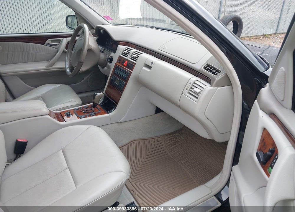 2002 MERCEDES-BENZ E 320 4M/4M SPECIAL EDITION VIN: WDBJF82J62X068027