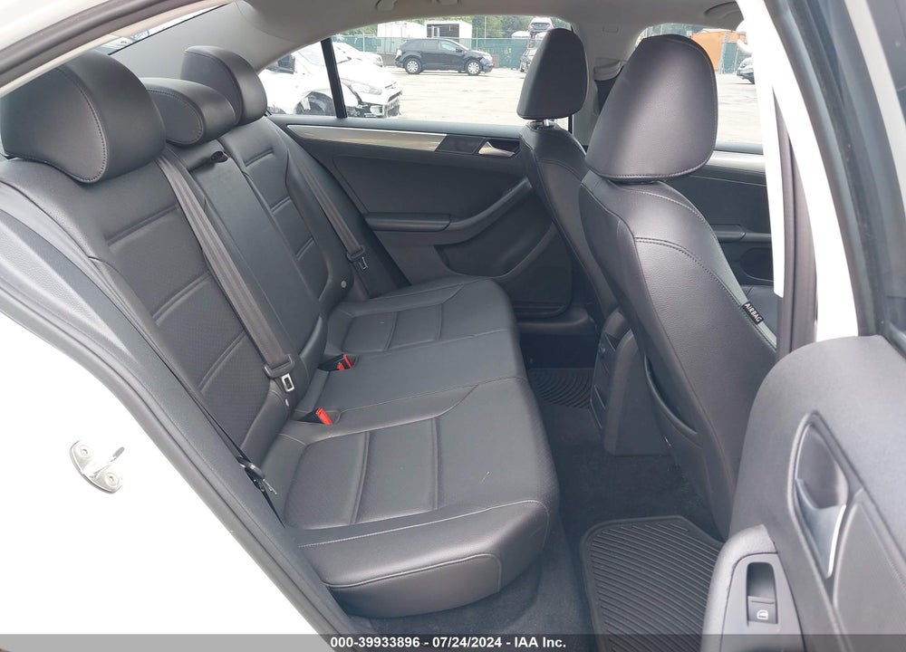2017 VOLKSWAGEN JETTA 1.4T SE VIN: 3VWDB7AJ0HM371399