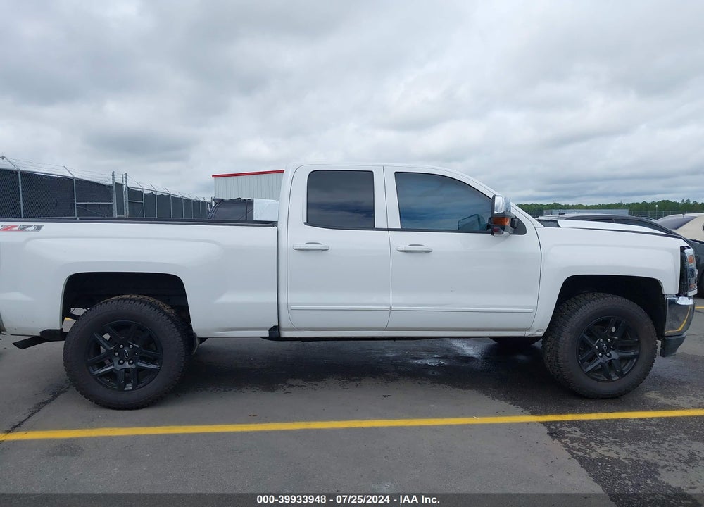 2018 CHEVROLET SILVERADO 1500 LT VIN: 1GCRCREC5JZ143321