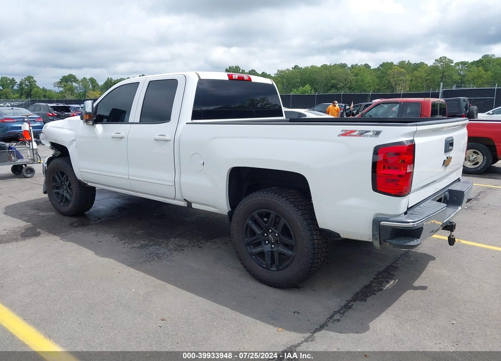 2018 CHEVROLET SILVERADO 1500 LT VIN: 1GCRCREC5JZ143321