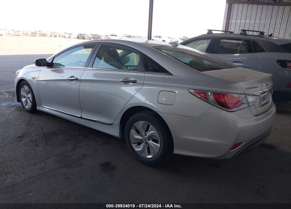 2015 HYUNDAI SONATA HYBRID VIN: KMHEC4A49FA134445