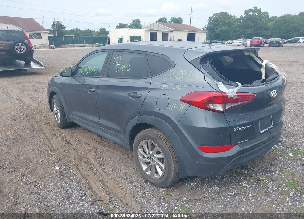 2017 HYUNDAI TUCSON SE VIN: KM8J23A42HU269473