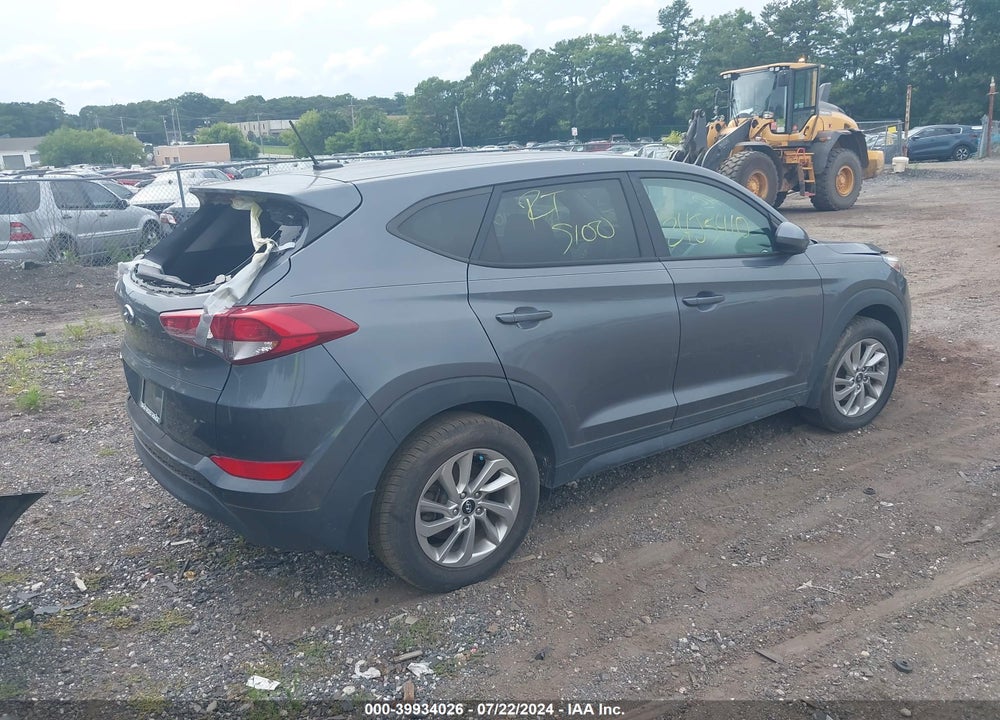 2017 HYUNDAI TUCSON SE VIN: KM8J23A42HU269473