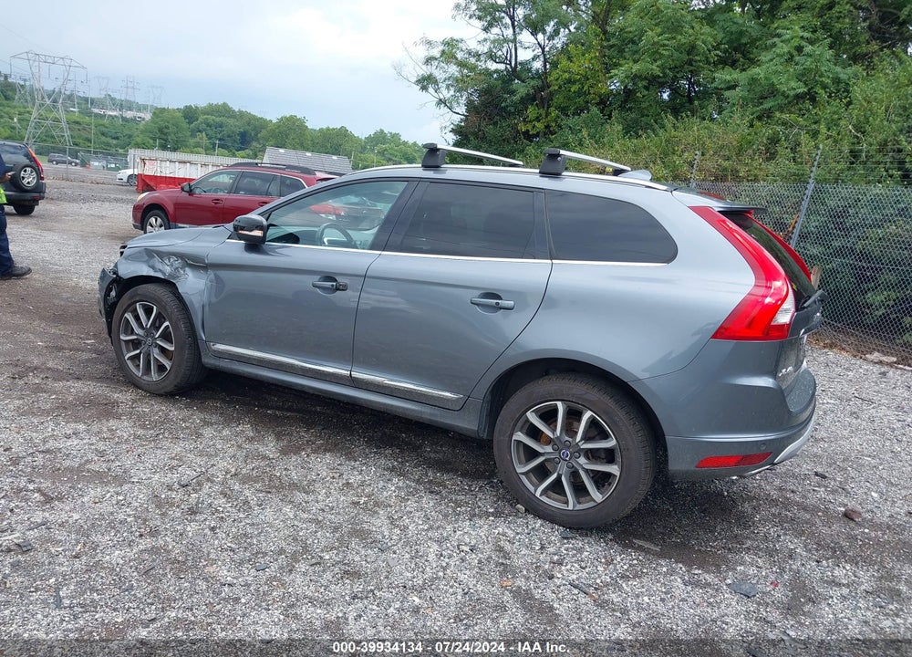 2017 VOLVO XC60 T6 DYNAMIC VIN: YV449MRR4H2019146