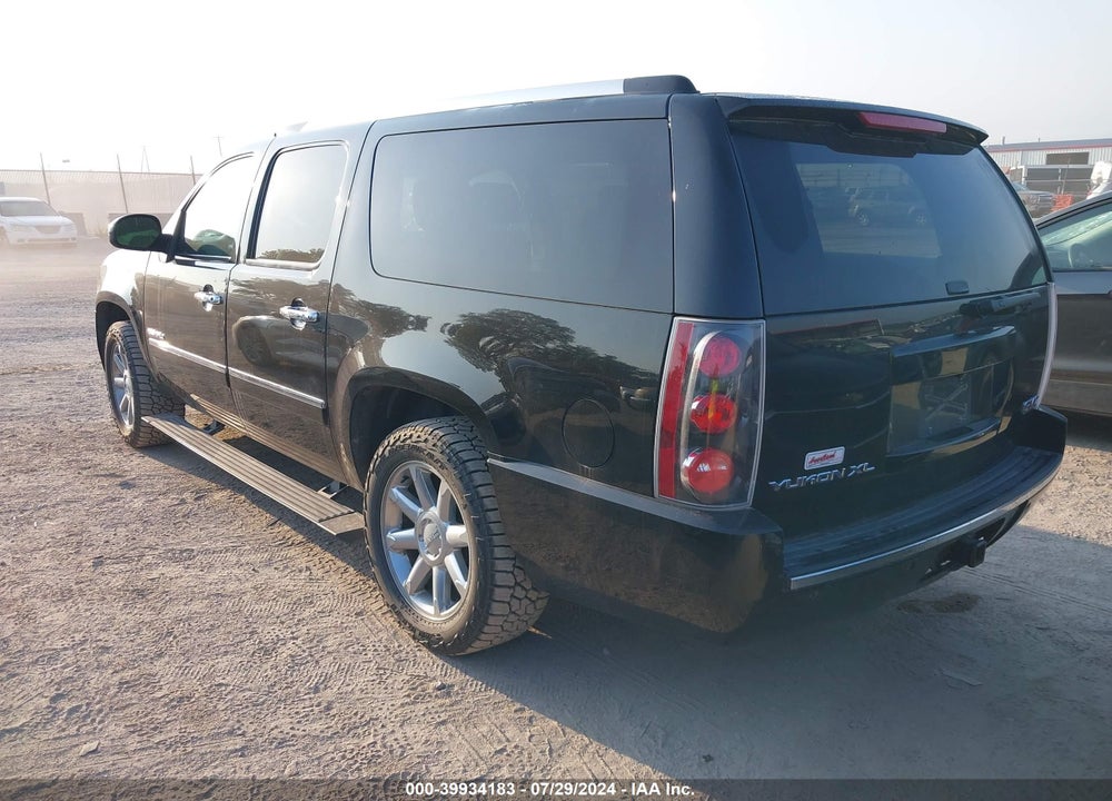 2014 GMC YUKON XL 1500 DENALI VIN: 1GKS2MEF9ER157640
