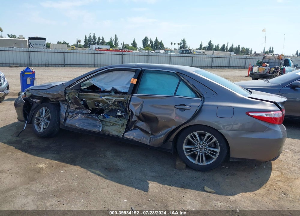 2017 TOYOTA CAMRY SE VIN: 4T1BF1FK9HU385385