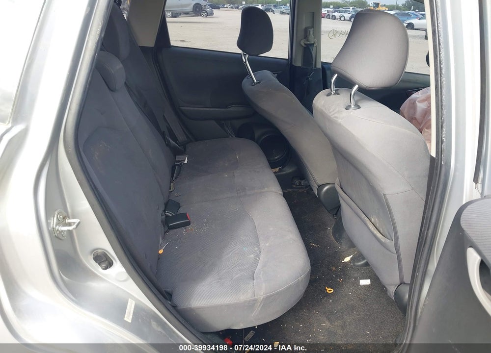 2012 HONDA FIT VIN: JHMGE8H32CC001844