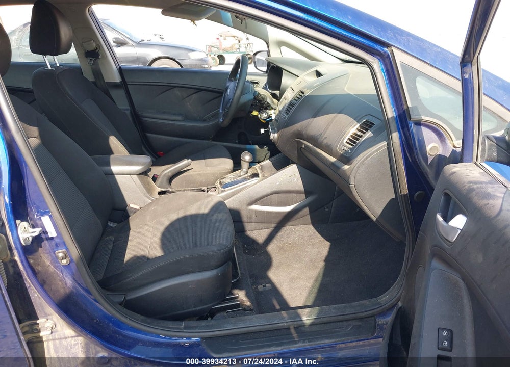 2017 KIA FORTE LX VIN: 3KPFK4A75HE138840