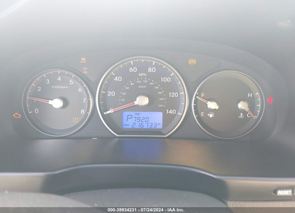 2011 HYUNDAI SANTA FE VIN: 5XYZKDAG7BG063145
