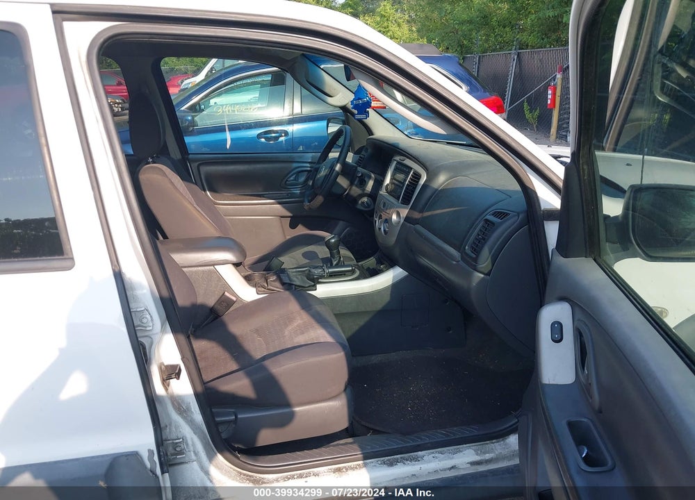 2006 MAZDA TRIBUTE I VIN: 4F2YZ02Z26KM01972