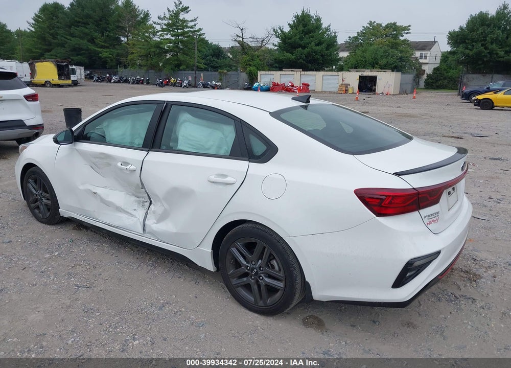 2021 KIA FORTE GT LINE VIN: 3KPF34AD0ME418470