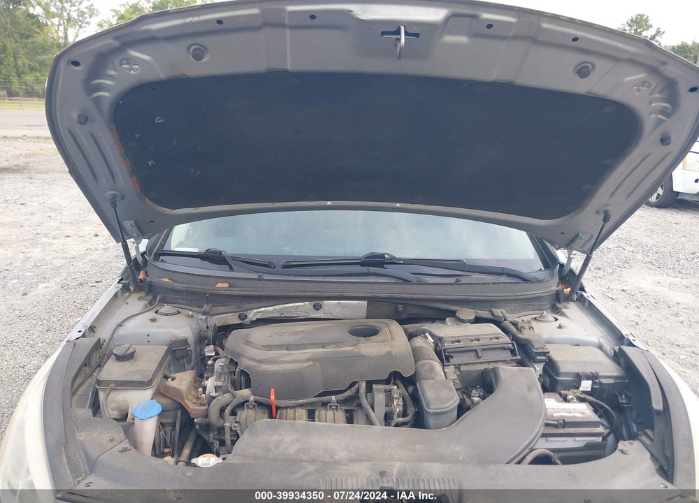 2015 HYUNDAI SONATA SE VIN: 5NPE24AF3FH158418