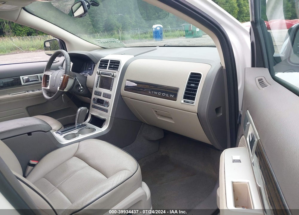 2010 LINCOLN MKX VIN: 2LMDJ6JC8ABJ33356