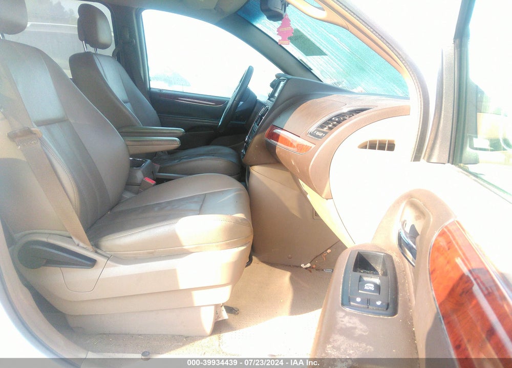 2014 CHRYSLER TOWN & COUNTRY TOURING VIN: 2C4RC1BG4ER143173